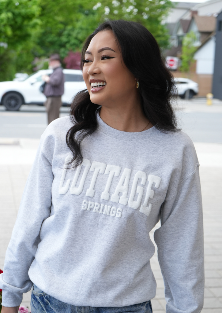 Cottage Puff Paint Crewneck - Ash Grey and White